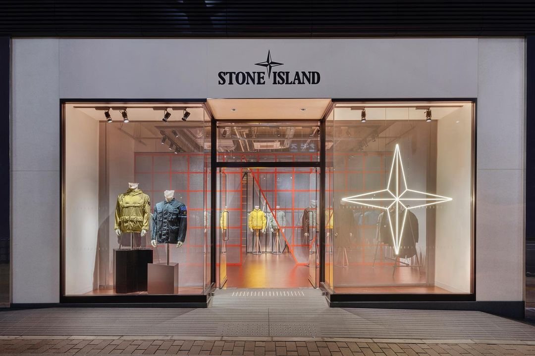 Stone Island Singapore: 10 Reasons Why It’s the Ultimate Fashion Destination