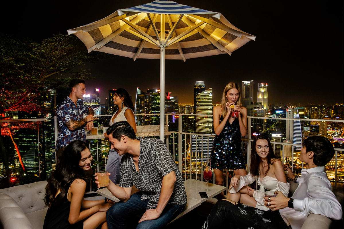 Nightlife Spots in Singapore: 10 Best Clubs and Bars for a Night Out