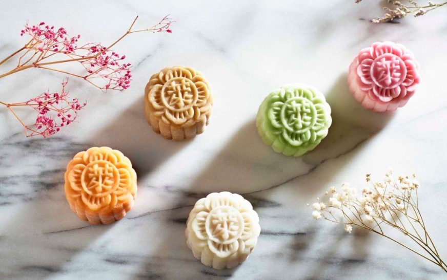 The Luxurious Delight of Raffles Champagne Mooncake: A Taste of Elegance