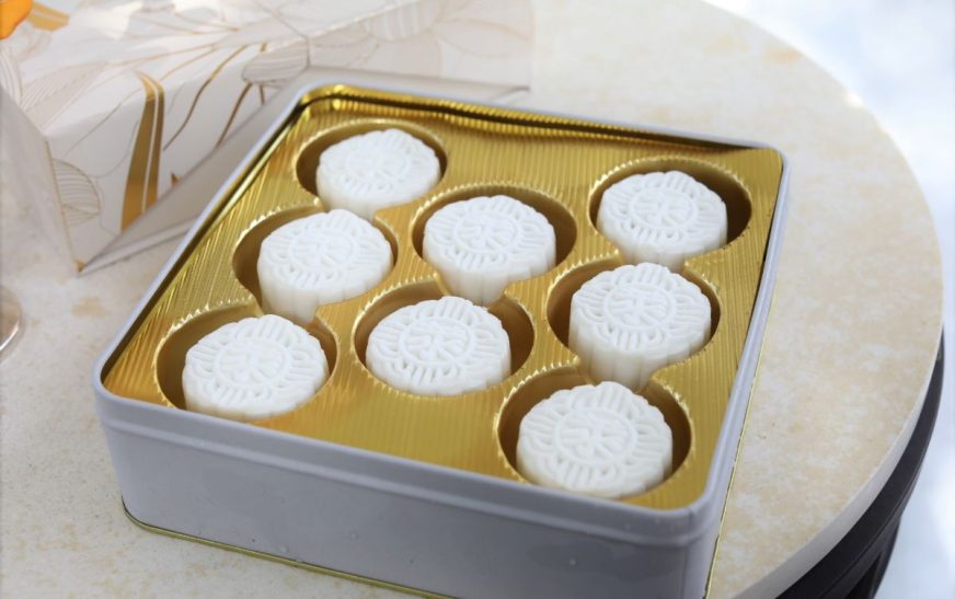 Raffles Hotel Snowskin Mooncake