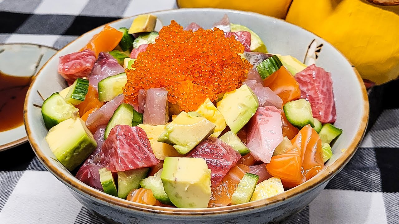 Bara Chirashi: A Colorful Bowl of Freshness and Flavor!